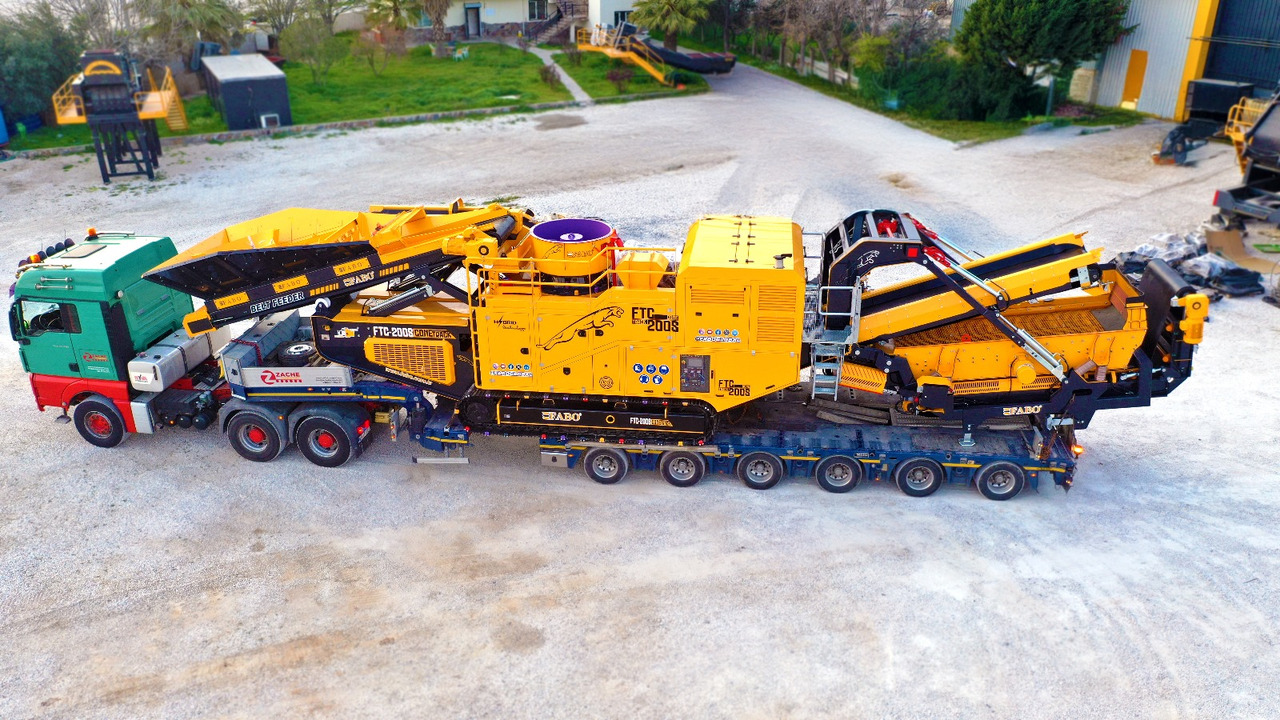 FABO Mobile crusher - Mobil konkasör tesisi: fotoğraf 1 FABO Mobile crusher - Mobil konkasör tesisi: fotoğraf 1