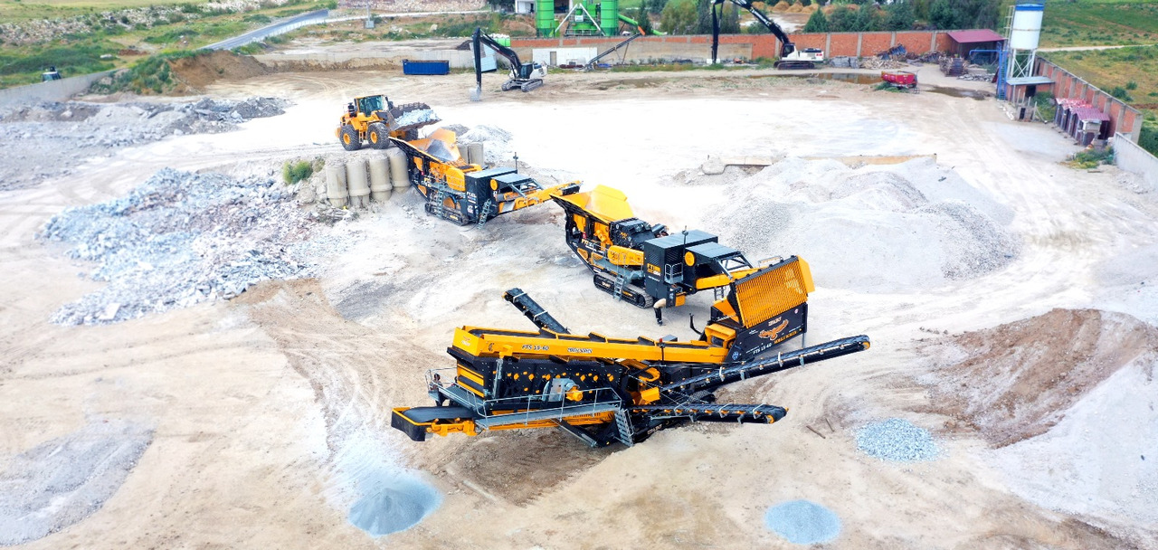 FABO Mobile crusher - Mobil konkasör tesisi: fotoğraf 3 FABO Mobile crusher - Mobil konkasör tesisi: fotoğraf 3
