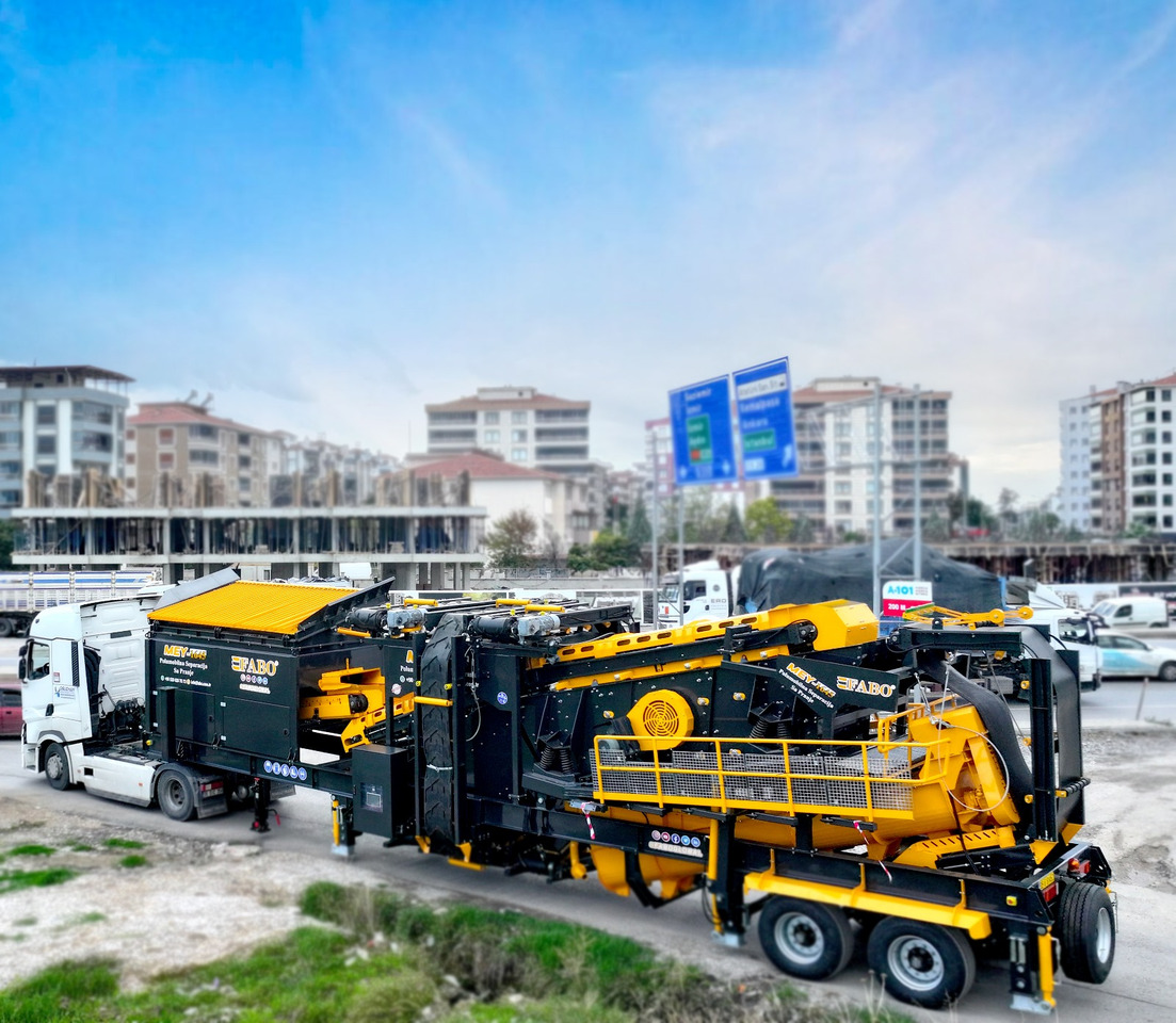 FABO Mobile crusher - Mobil konkasör tesisi: fotoğraf 1 FABO Mobile crusher - Mobil konkasör tesisi: fotoğraf 1