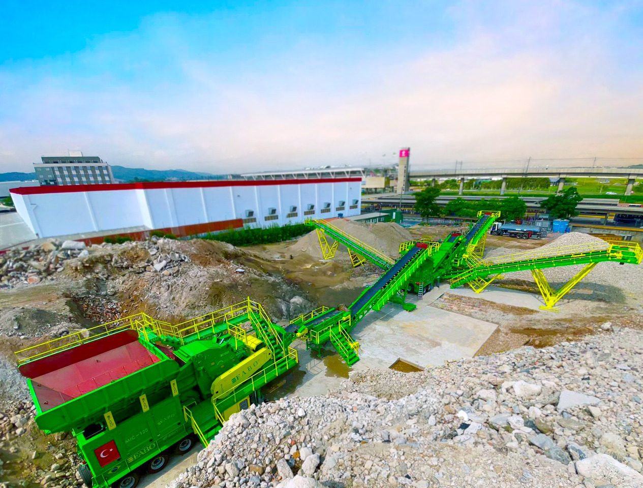 FABO mobile impact crusher - Darbeli kırıcı: fotoğraf 1 FABO mobile impact crusher - Darbeli kırıcı: fotoğraf 1