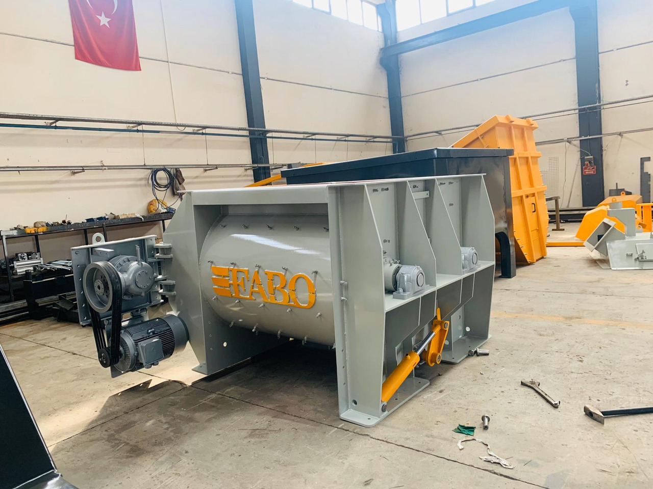 FABO twin shaft mixer - Beton mikseri: fotoğraf 2 FABO twin shaft mixer - Beton mikseri: fotoğraf 2