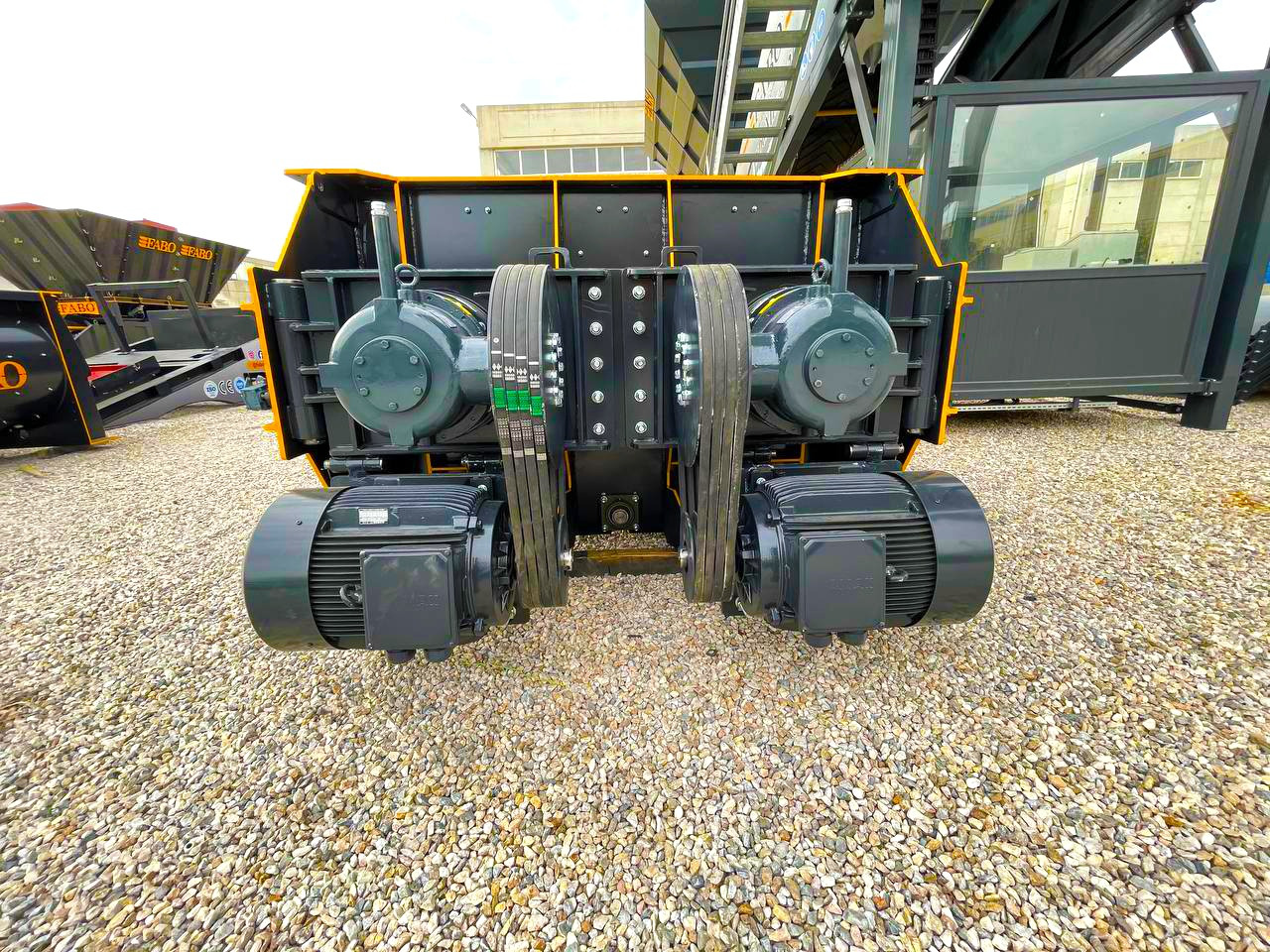 FABO twin shaft mixer - Beton mikseri: fotoğraf 3 FABO twin shaft mixer - Beton mikseri: fotoğraf 3