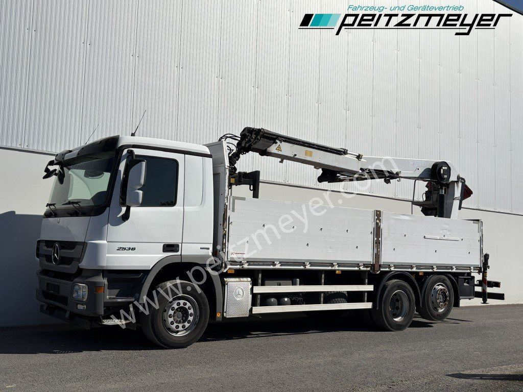 MERCEDES-BENZ Actros 2536 LL Pritsche HMF Heckkran m. Zange Baustoff - Sal/ Açık kasa kamyon, Vinçli kamyon: fotoğraf 1 MERCEDES-BENZ Actros 2536 LL Pritsche HMF Heckkran m. Zange Baustoff - Sal/ Açık kasa kamyon, Vinçli kamyon: fotoğraf 1