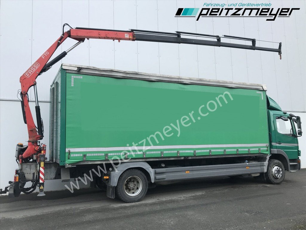 MERCEDES-BENZ Atego 1224 L Pritsche m. Heckkran Funk 4 x hydraulisch - Tenteli kamyon, Vinçli kamyon: fotoğraf 4 MERCEDES-BENZ Atego 1224 L Pritsche m. Heckkran Funk 4 x hydraulisch - Tenteli kamyon, Vinçli kamyon: fotoğraf 4