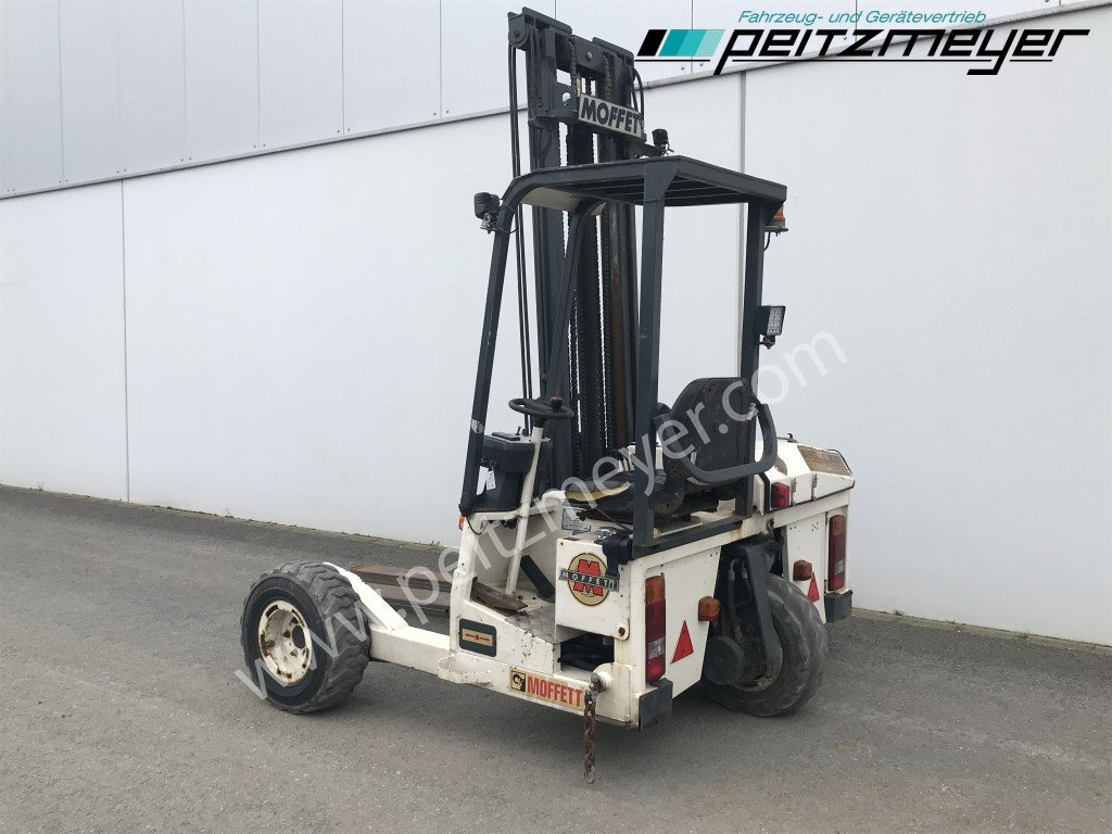 Moffett Mitnahmestapler M 2003 STM Allrad - Kamyona monte forklift: fotoğraf 3 Moffett Mitnahmestapler M 2003 STM Allrad - Kamyona monte forklift: fotoğraf 3