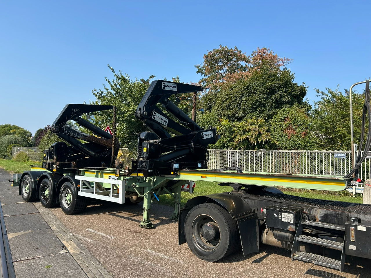 Hammar 195 HC / 20 ft, 2 x 20 ft 40 ft HC, power pack Diesel, Wireless controller 2 x, telescopic chassis - Konteynır taşıyıcı/ Yedek karoser dorse: fotoğraf 1 Hammar 195 HC / 20 ft, 2 x 20 ft 40 ft HC, power pack Diesel, Wireless controller 2 x, telescopic chassis - Konteynır taşıyıcı/ Yedek karoser dorse: fotoğraf 1