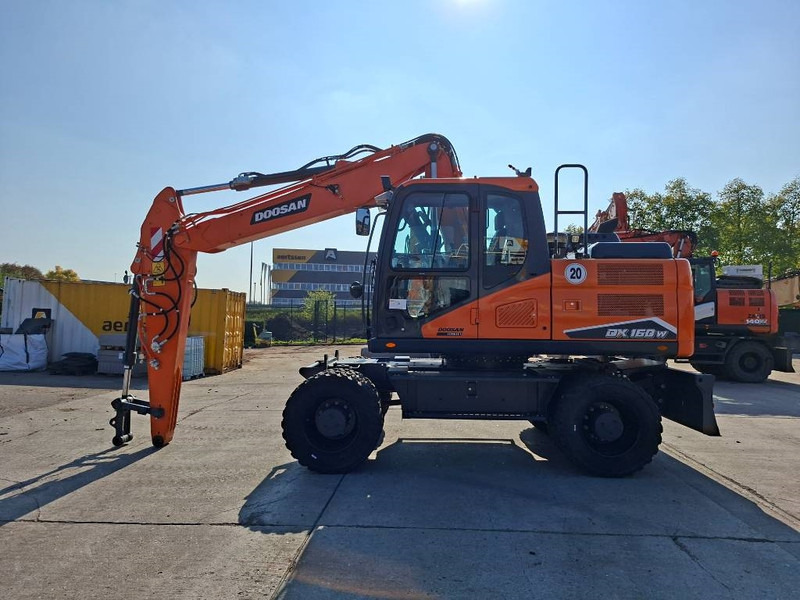 Doosan DX160W-7 - Tekerlekli ekskavatör: fotoğraf 1 Doosan DX160W-7 - Tekerlekli ekskavatör: fotoğraf 1