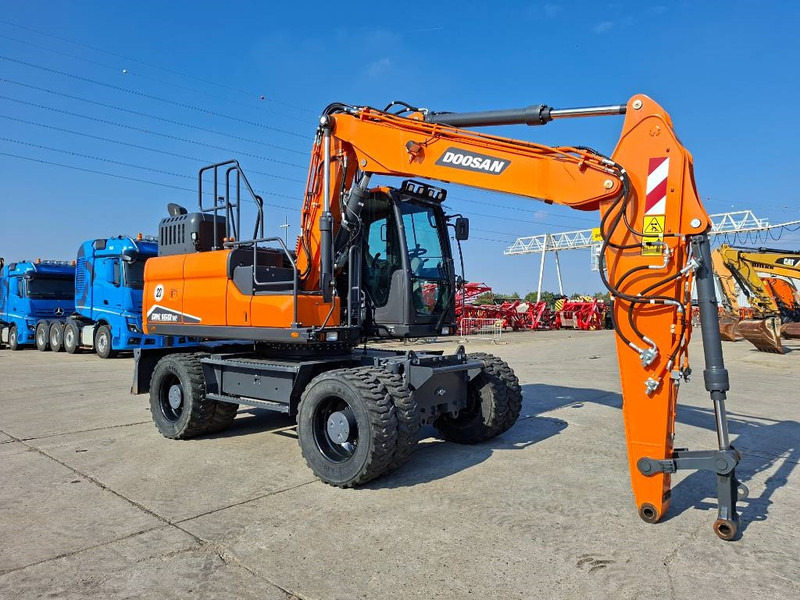 Doosan DX160W-7 - Tekerlekli ekskavatör: fotoğraf 3 Doosan DX160W-7 - Tekerlekli ekskavatör: fotoğraf 3