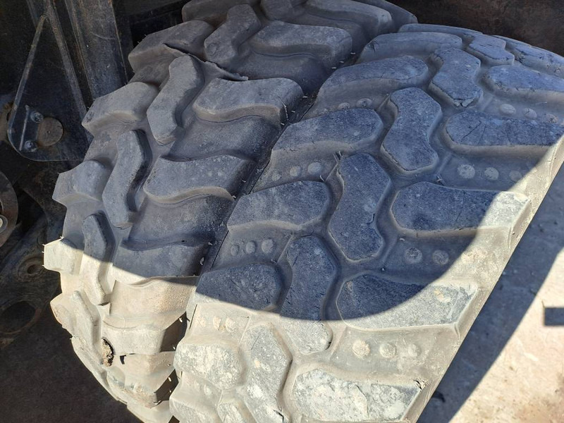 Tekerlekli ekskavatör Hitachi ZX 170 W-5 B: fotoğraf 14