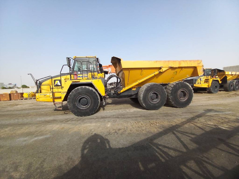 Komatsu HM400-3R (4 pcs available in Abu Dhabi) - Belden kırma kaya kamyonu: fotoğraf 1 Komatsu HM400-3R (4 pcs available in Abu Dhabi) - Belden kırma kaya kamyonu: fotoğraf 1