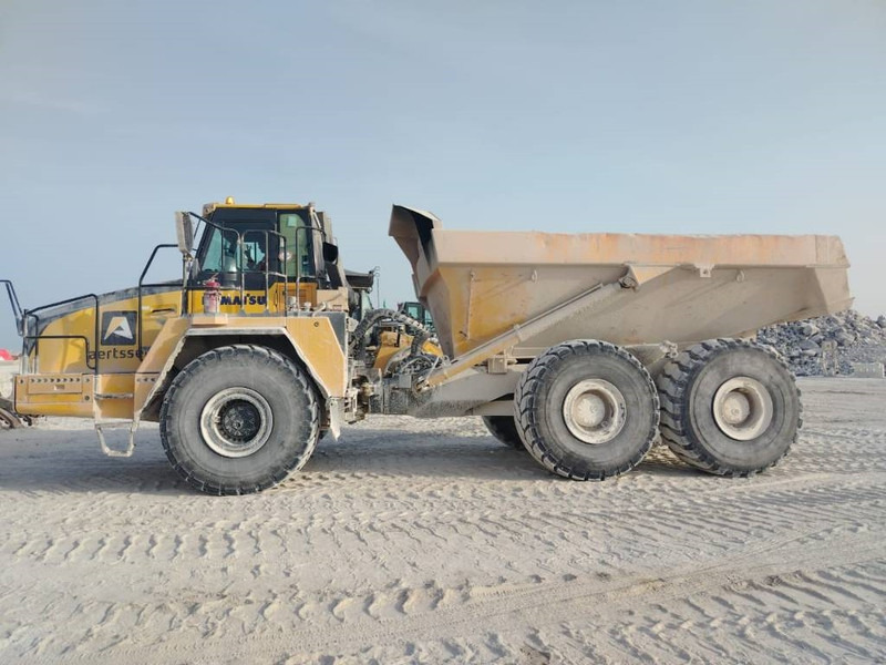 Komatsu HM400-3R (4 pieces available in Abu Dhabi) - Belden kırma kaya kamyonu: fotoğraf 1 Komatsu HM400-3R (4 pieces available in Abu Dhabi) - Belden kırma kaya kamyonu: fotoğraf 1