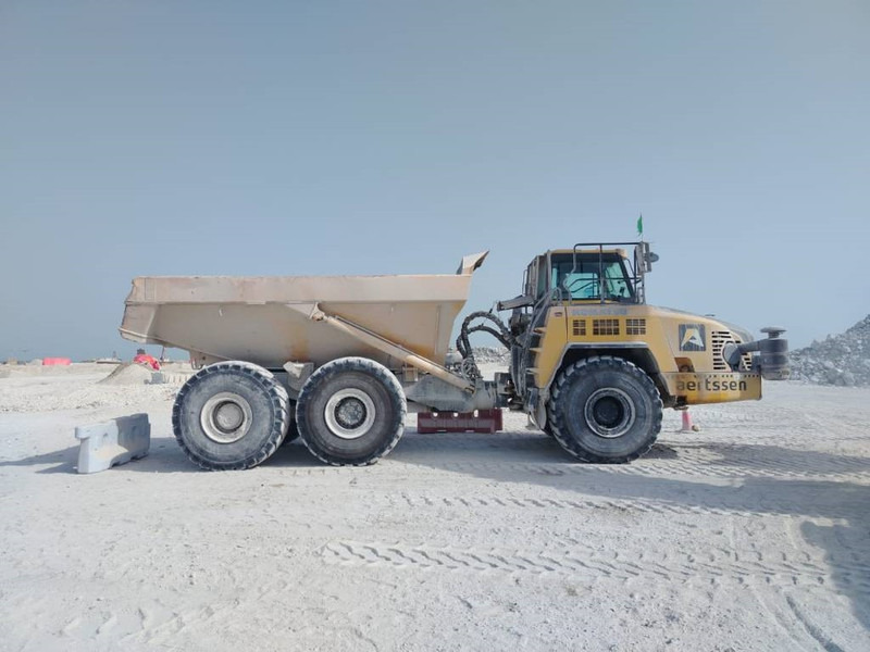 Komatsu HM400-3R (4 pieces available in Abu Dhabi) - Belden kırma kaya kamyonu: fotoğraf 2 Komatsu HM400-3R (4 pieces available in Abu Dhabi) - Belden kırma kaya kamyonu: fotoğraf 2