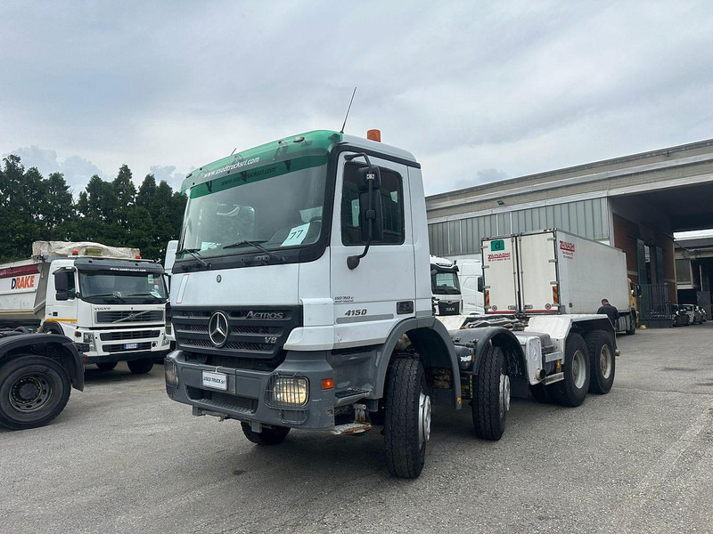 Mercedes-Benz Actros 41.50 - Şasi kamyon: fotoğraf 1 Mercedes-Benz Actros 41.50 - Şasi kamyon: fotoğraf 1