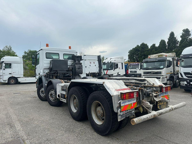 Mercedes-Benz Actros 41.50 - Şasi kamyon: fotoğraf 4 Mercedes-Benz Actros 41.50 - Şasi kamyon: fotoğraf 4
