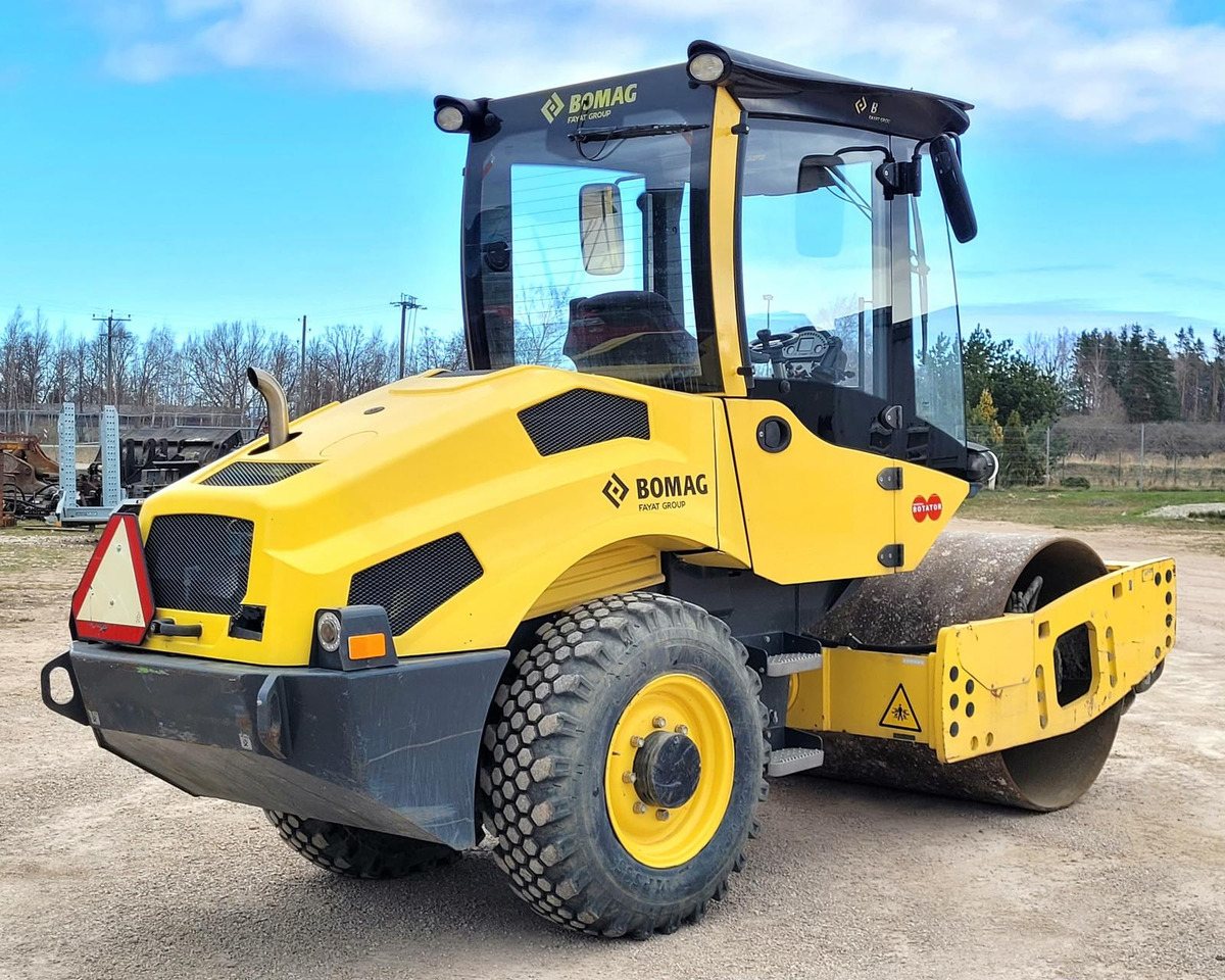 BOMAG BW145D-5 EPA - Silindir makinesi: fotoğraf 3 BOMAG BW145D-5 EPA - Silindir makinesi: fotoğraf 3