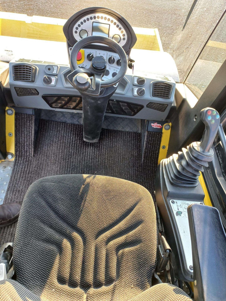 Bomag BW177D-5 AC - Kompaktör: fotoğraf 2 Bomag BW177D-5 AC - Kompaktör: fotoğraf 2