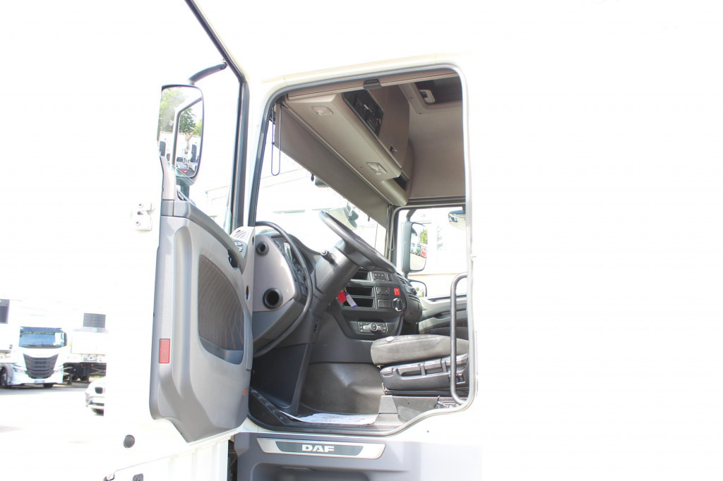 Daf XF 480 E6 Space Cab ACC LDW 2 Liegen - Çekici: fotoğraf 3 Daf XF 480 E6 Space Cab ACC LDW 2 Liegen - Çekici: fotoğraf 3