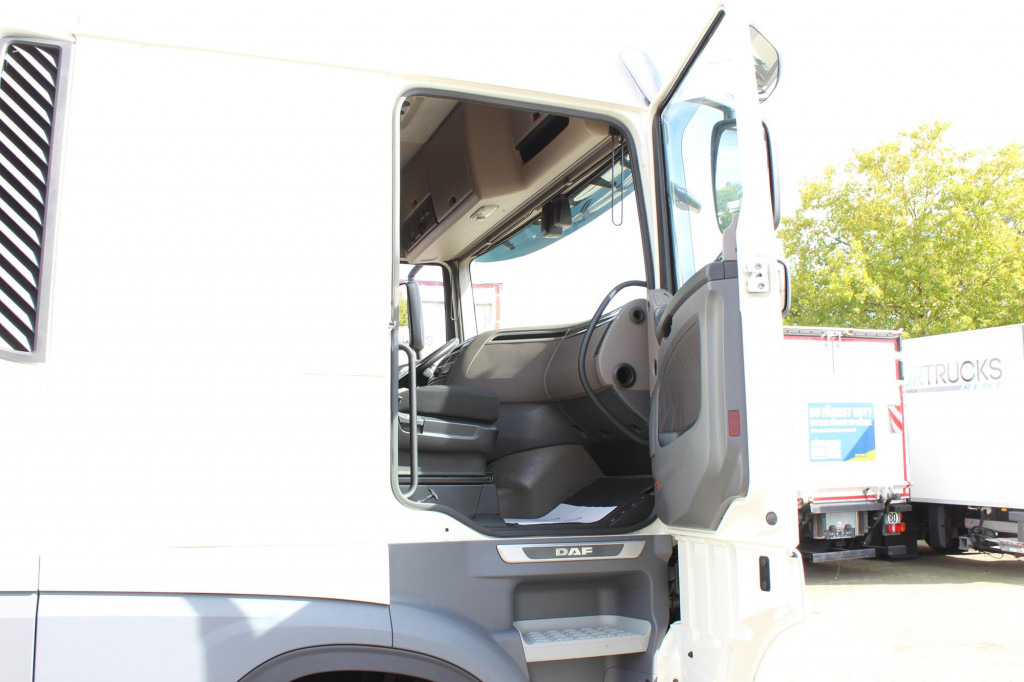 Daf XF 530 SC Retarder Standklima Kühlbox 2 liegen - Çekici: fotoğraf 3 Daf XF 530 SC Retarder Standklima Kühlbox 2 liegen - Çekici: fotoğraf 3
