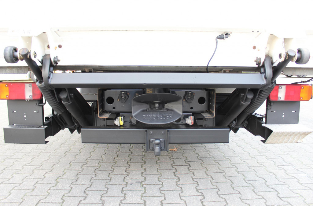 MAN TGL 8.180 E6 Koffer 7,3m LBW ANK Luft - Kapalı kasa kamyon: fotoğraf 4 MAN TGL 8.180 E6 Koffer 7,3m LBW ANK Luft - Kapalı kasa kamyon: fotoğraf 4