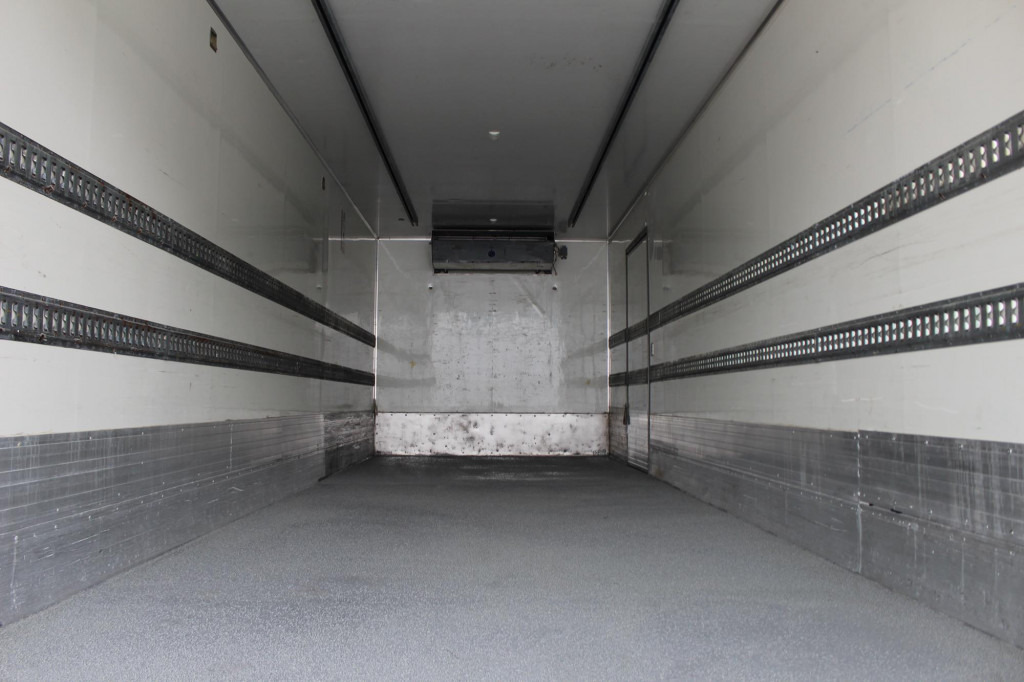 Mercedes-Benz Axor 1824 E5  Carrier Supra  Türen+LBW  Strom - Refrijeratör kamyon: fotoğraf 3 Mercedes-Benz Axor 1824 E5  Carrier Supra  Türen+LBW  Strom - Refrijeratör kamyon: fotoğraf 3