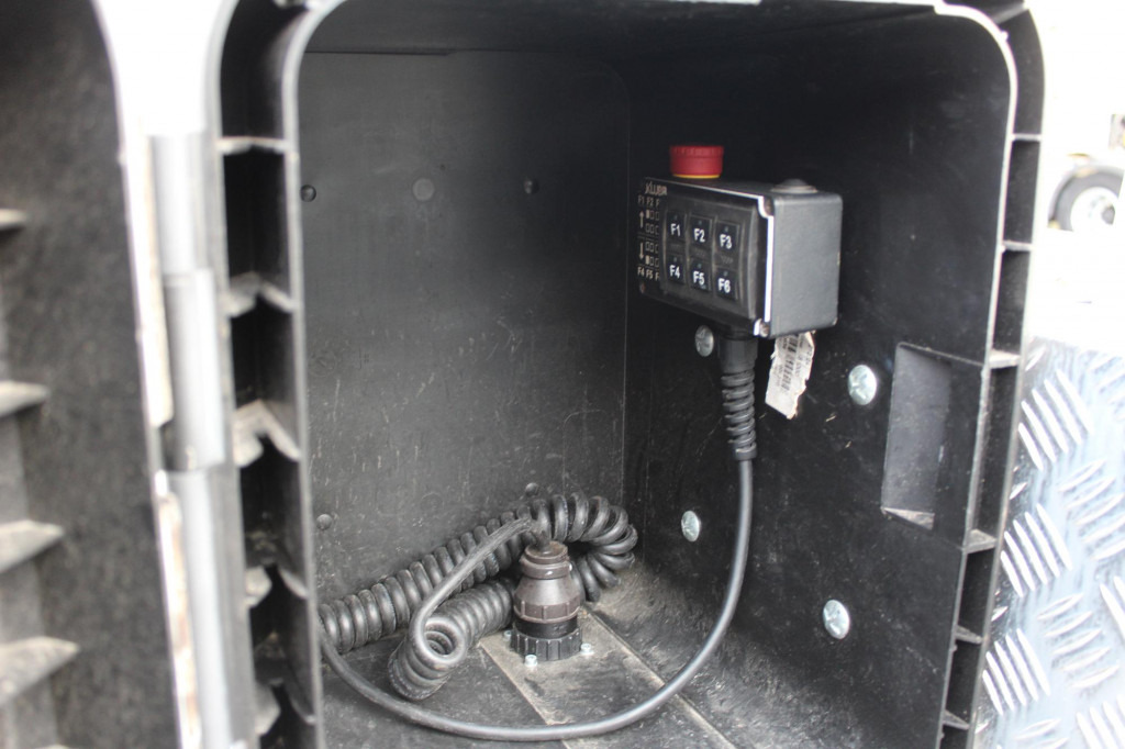 Renault Master Bühne KLUBB 11m 2 Personen Korb 200kg - Araç üzerine platform: fotoğraf 5 Renault Master Bühne KLUBB 11m 2 Personen Korb 200kg - Araç üzerine platform: fotoğraf 5