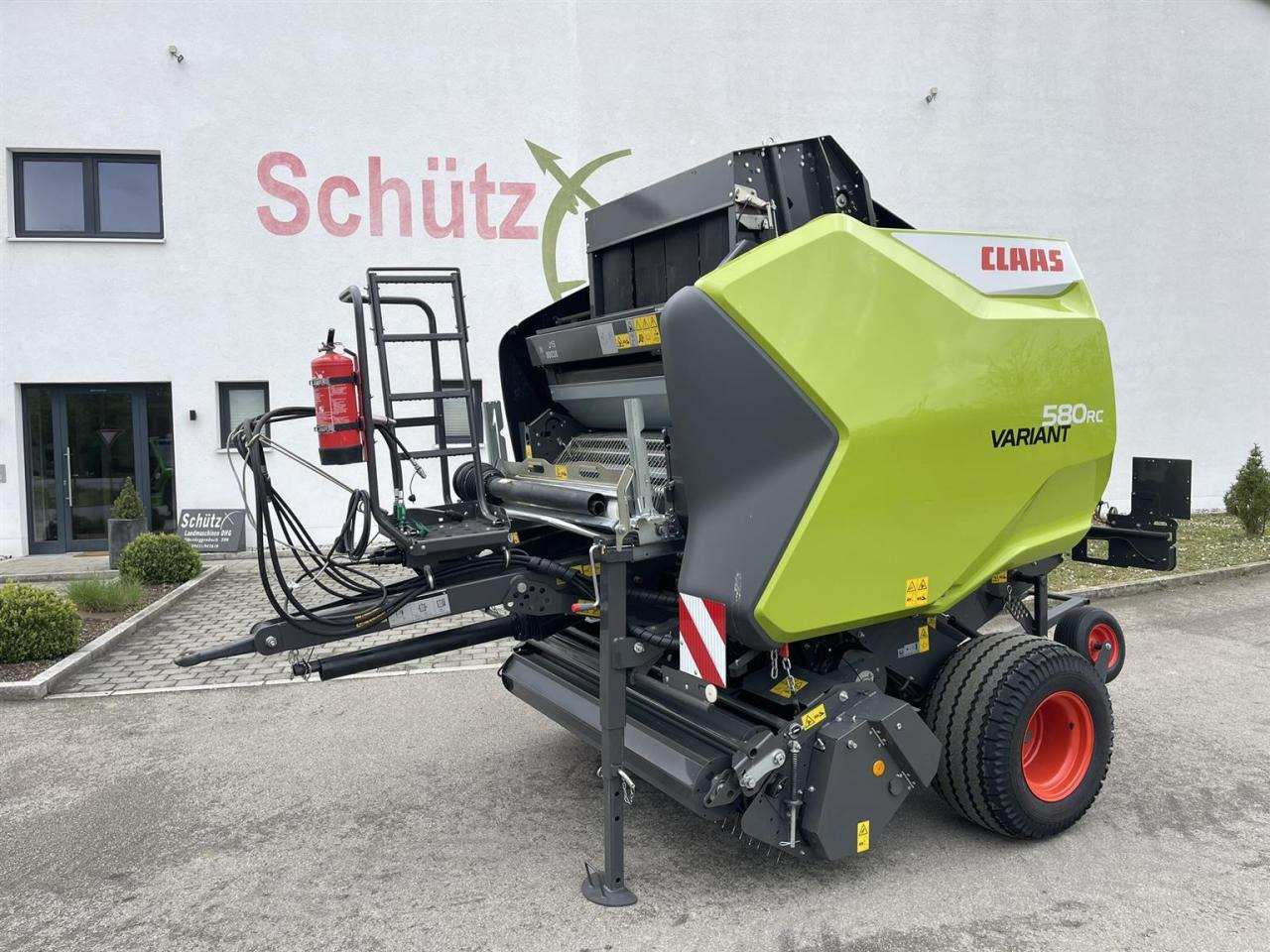 CLAAS neuwertige Rundballenpresse Variant 580 RC Pro, ca. 1003 Ballen, Bj. 2023 - Silindirik balya makinesi: fotoğraf 1 CLAAS neuwertige Rundballenpresse Variant 580 RC Pro, ca. 1003 Ballen, Bj. 2023 - Silindirik balya makinesi: fotoğraf 1
