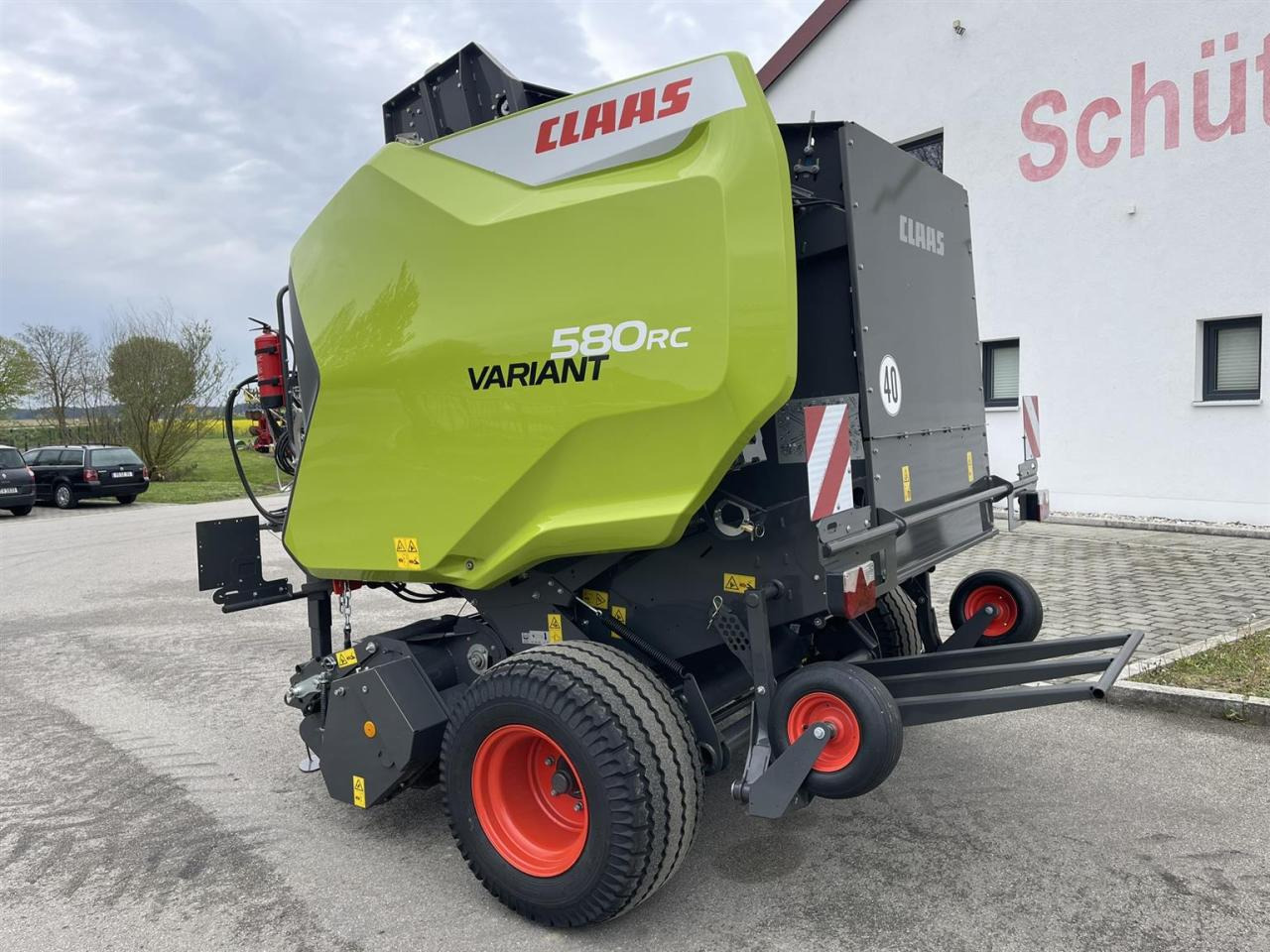 CLAAS neuwertige Rundballenpresse Variant 580 RC Pro, ca. 1003 Ballen, Bj. 2023 - Silindirik balya makinesi: fotoğraf 3 CLAAS neuwertige Rundballenpresse Variant 580 RC Pro, ca. 1003 Ballen, Bj. 2023 - Silindirik balya makinesi: fotoğraf 3