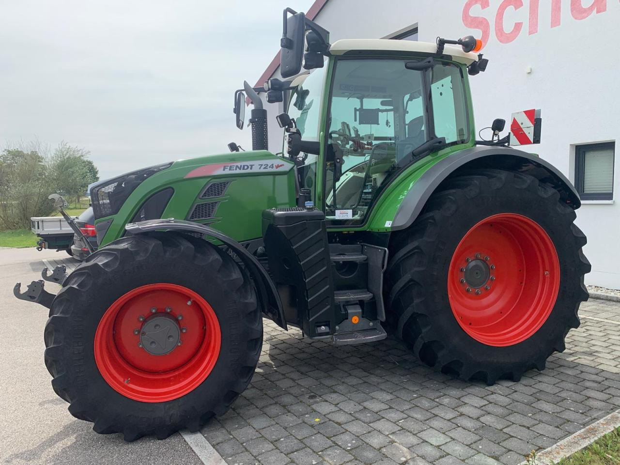Fendt 724 Vario Power Plus mit GPS - Traktör: fotoğraf 4 Fendt 724 Vario Power Plus mit GPS - Traktör: fotoğraf 4