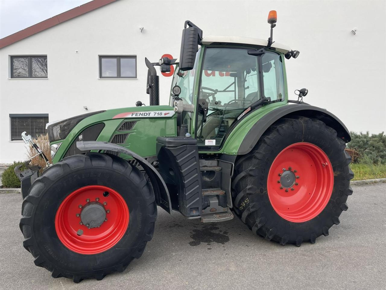 Fendt Fendt 718 Vario SCR GPS - Traktör: fotoğraf 2 Fendt Fendt 718 Vario SCR GPS - Traktör: fotoğraf 2