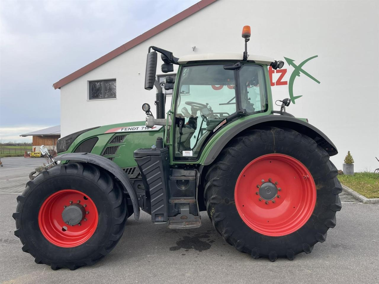 Fendt Fendt 718 Vario SCR GPS - Traktör: fotoğraf 3 Fendt Fendt 718 Vario SCR GPS - Traktör: fotoğraf 3