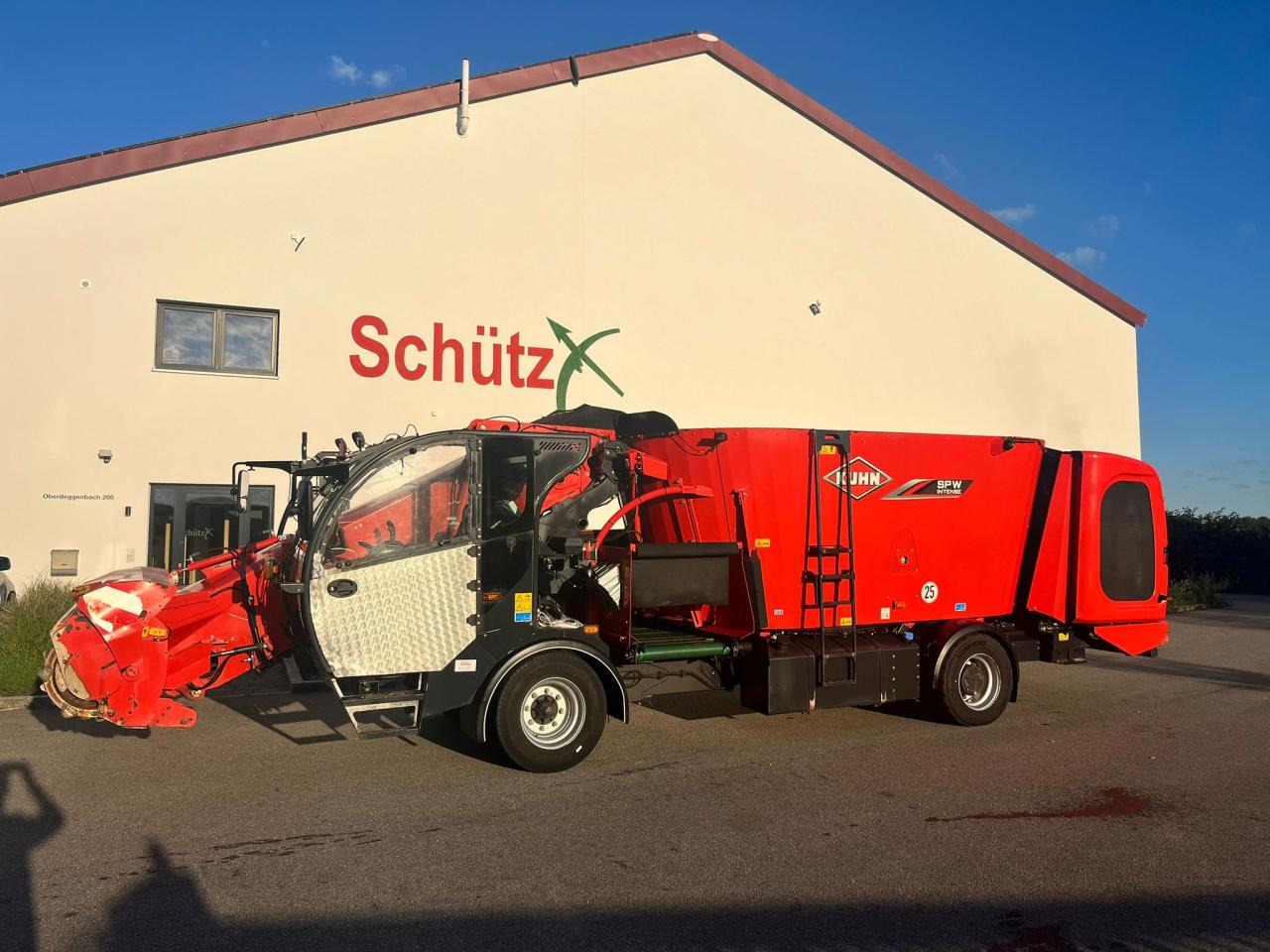 Kuhn 14.2 CS / Futtermischwagen / 2 Schnecken - Yem mikseri: fotoğraf 1 Kuhn 14.2 CS / Futtermischwagen / 2 Schnecken - Yem mikseri: fotoğraf 1