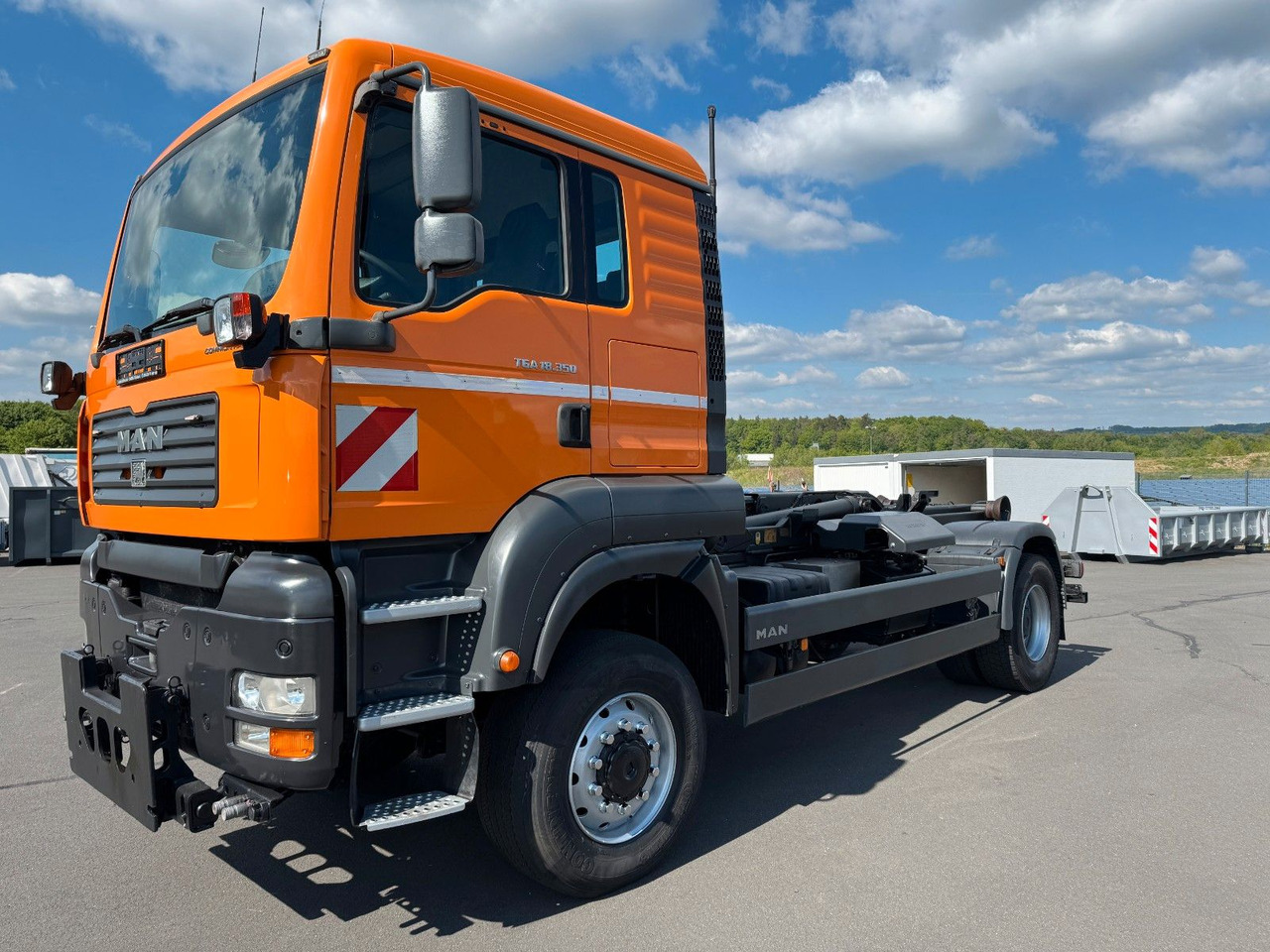 MAN TGA 18.350 4x4 Meiler Abroller RK 14.45 Winterd. - Kancalı yükleyici kamyon: fotoğraf 1 MAN TGA 18.350 4x4 Meiler Abroller RK 14.45 Winterd. - Kancalı yükleyici kamyon: fotoğraf 1