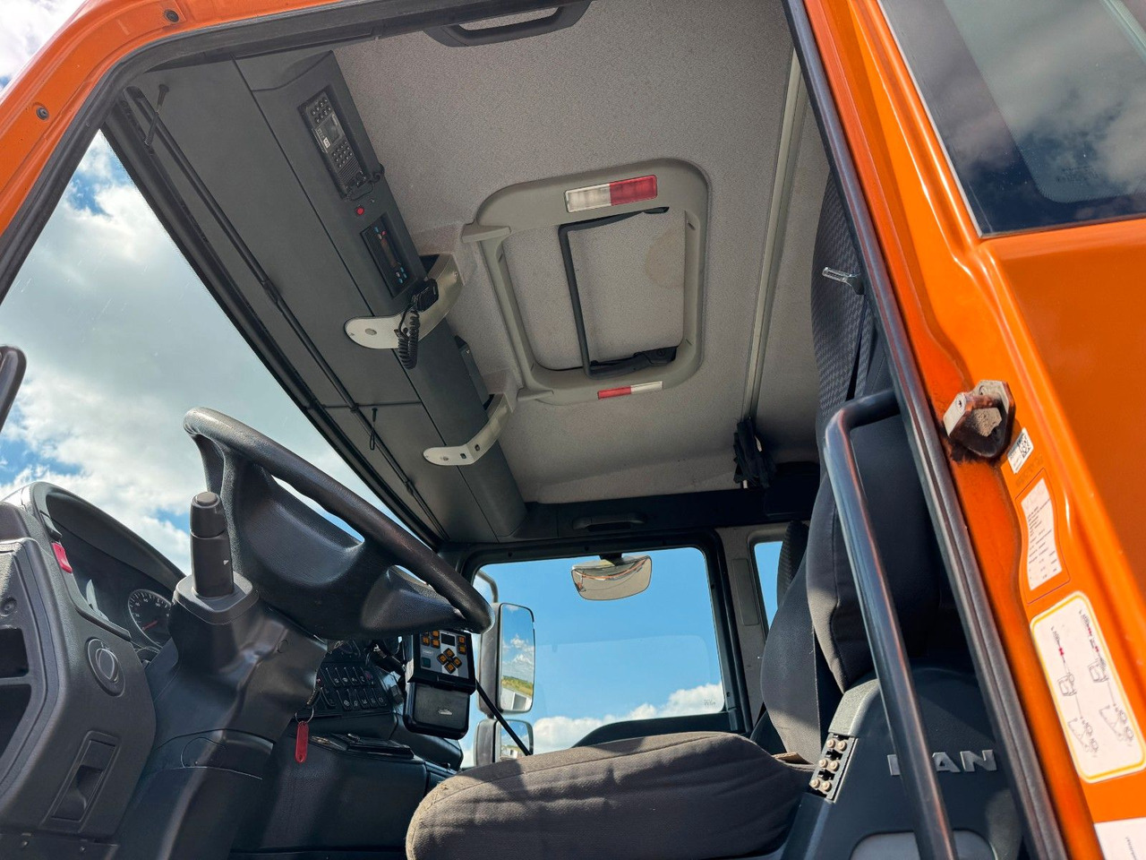 MAN TGA 18.350 4x4 Meiler Abroller RK 14.45 Winterd. - Kancalı yükleyici kamyon: fotoğraf 5 MAN TGA 18.350 4x4 Meiler Abroller RK 14.45 Winterd. - Kancalı yükleyici kamyon: fotoğraf 5