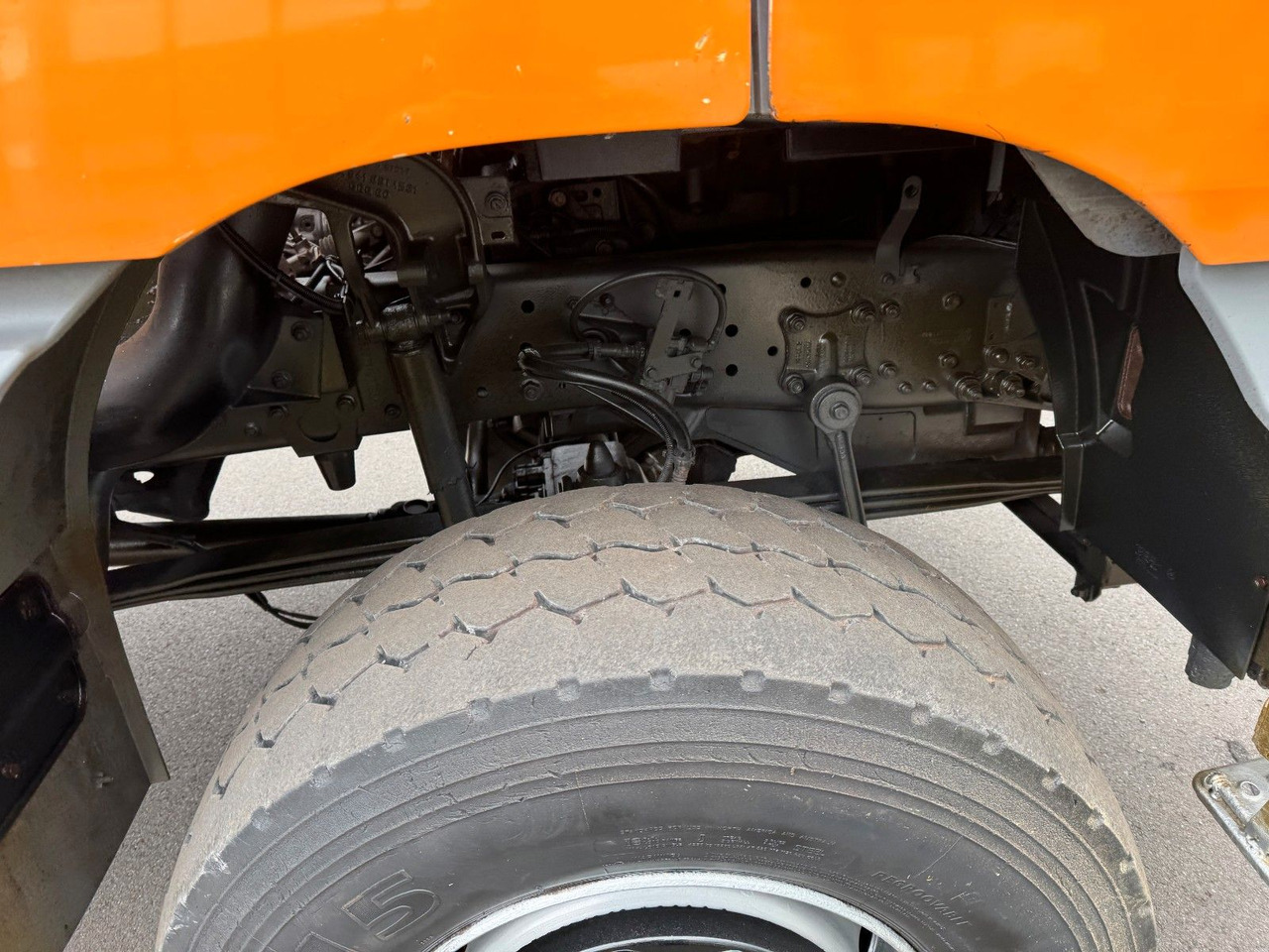 Mercedes-Benz Actros 1831 4x4 Kipper - Kran- Kupplung- Blattfe - Damperli kamyon, Vinçli kamyon: fotoğraf 4 Mercedes-Benz Actros 1831 4x4 Kipper - Kran- Kupplung- Blattfe - Damperli kamyon, Vinçli kamyon: fotoğraf 4