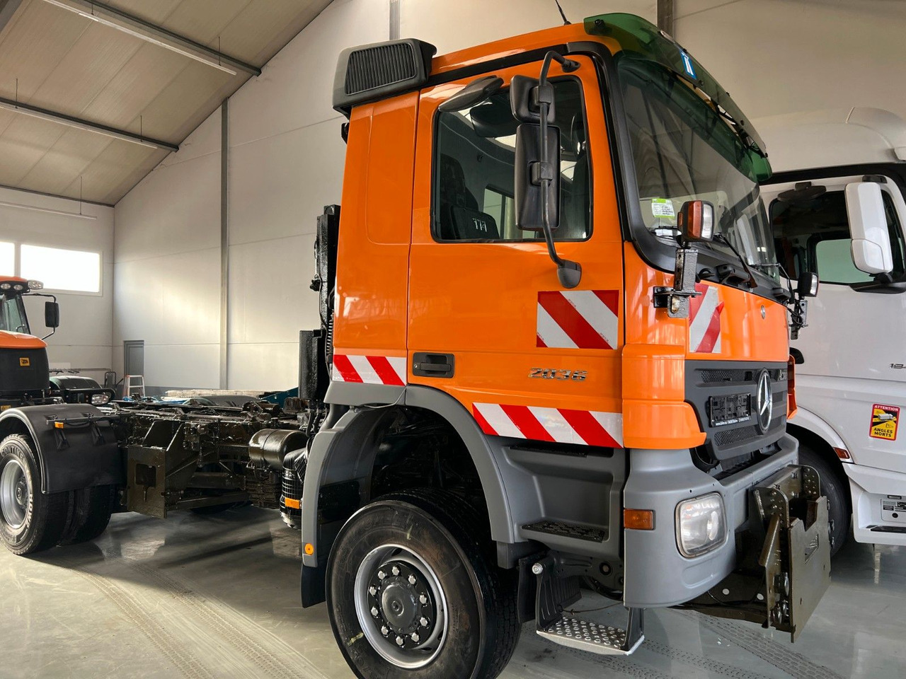 Mercedes-Benz Actros 2036 4x4 DautelWechselsystem Winterdienst Mercedes-Benz Actros 2036 4x4 DautelWechselsystem Winterdienst - Şasi kamyon: fotoğraf 2 Mercedes-Benz Actros 2036 4x4 DautelWechselsystem Winterdienst Mercedes-Benz Actros 2036 4x4 DautelWechselsystem Winterdienst - Şasi kamyon: fotoğraf 2
