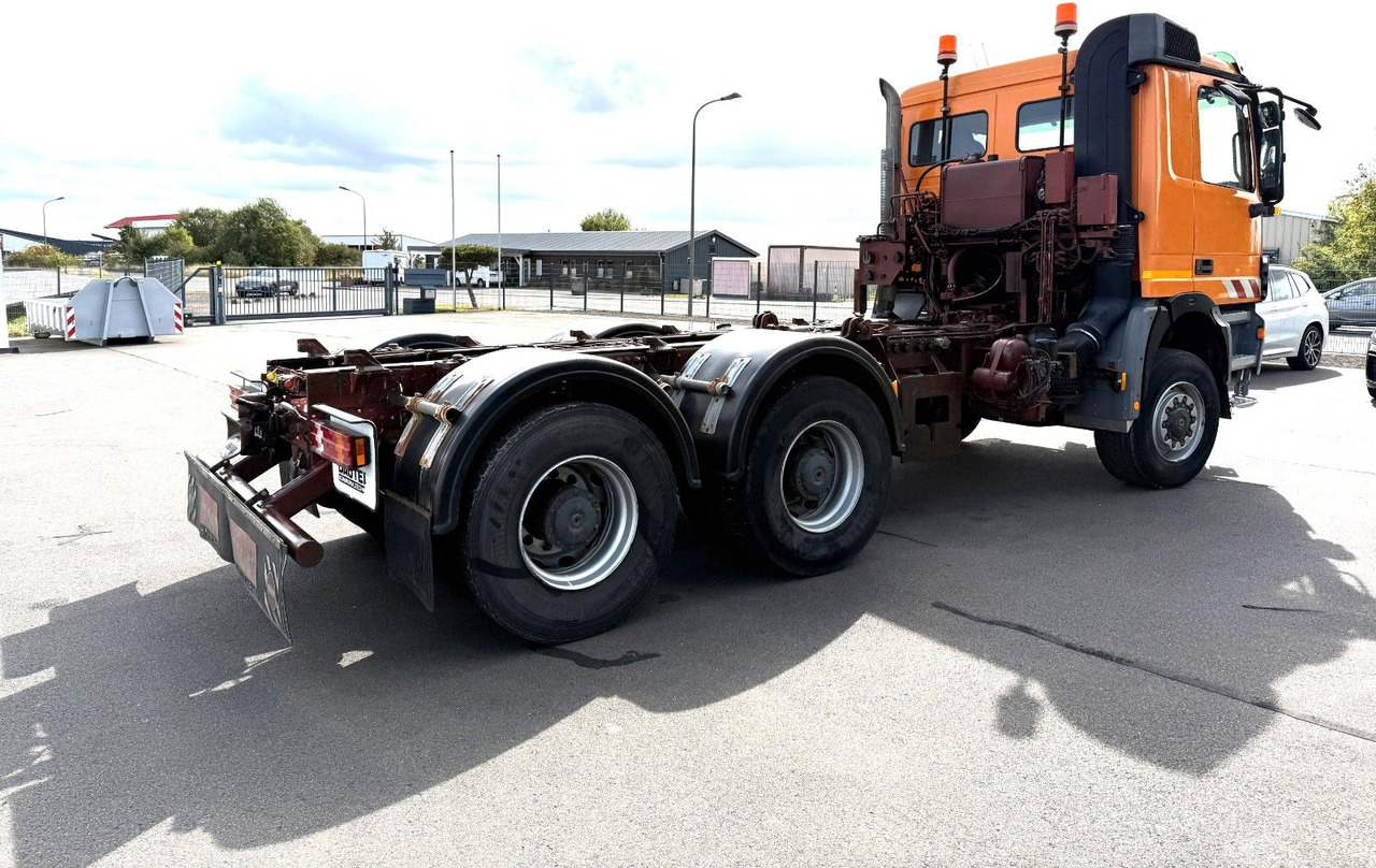 Mercedes-Benz Actros 3340 6x6 Dautel Wechselsystem + Kupplung - Şasi kamyon: fotoğraf 4 Mercedes-Benz Actros 3340 6x6 Dautel Wechselsystem + Kupplung - Şasi kamyon: fotoğraf 4