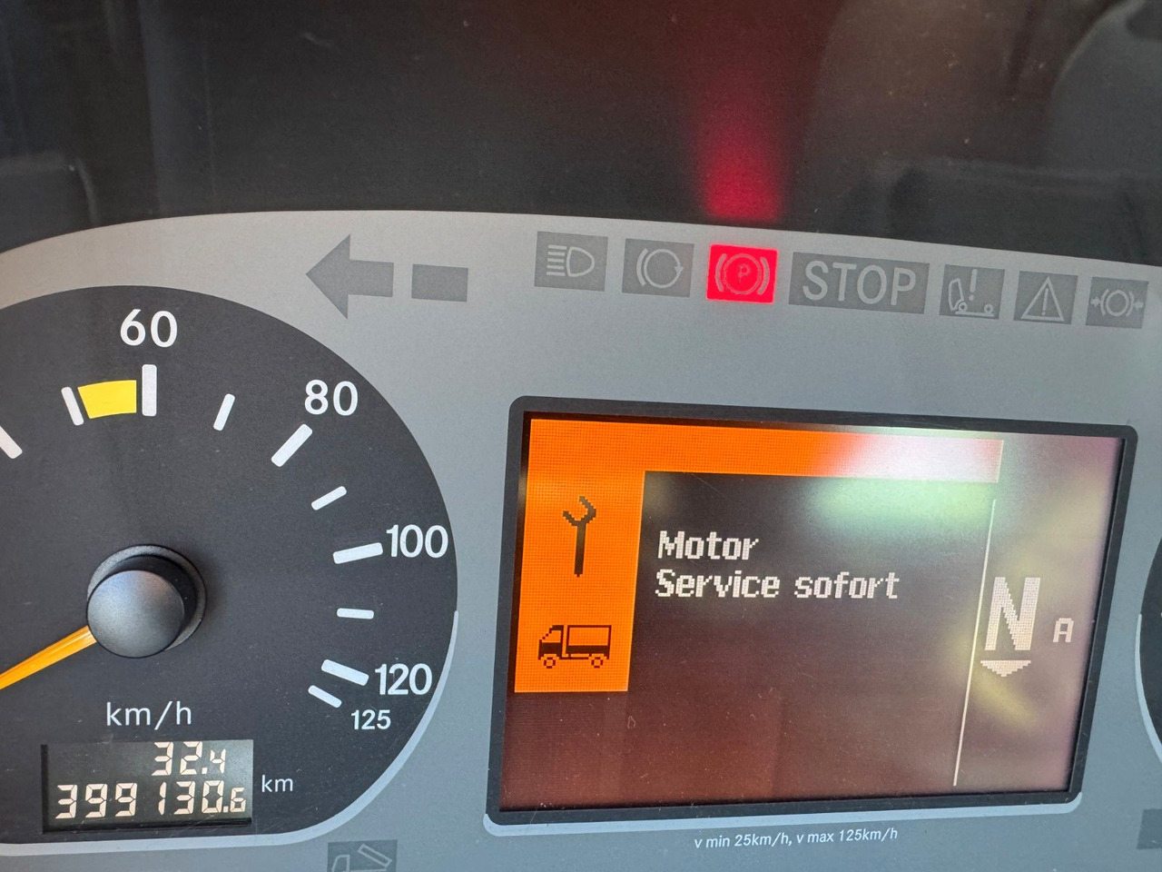 Mercedes-Benz Actros 3341 6x6 Kipperfahrgestell mit Zylinder - Şasi kamyon: fotoğraf 5 Mercedes-Benz Actros 3341 6x6 Kipperfahrgestell mit Zylinder - Şasi kamyon: fotoğraf 5