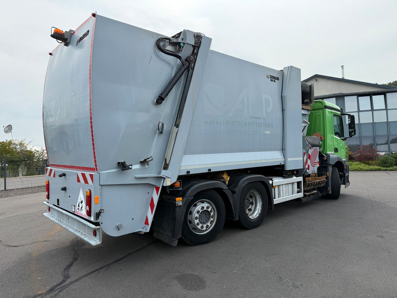 Mercedes-Benz Antos 2533 Seitenlader Zoeller SLF XL - Çöp kamyonu: fotoğraf 4 Mercedes-Benz Antos 2533 Seitenlader Zoeller SLF XL - Çöp kamyonu: fotoğraf 4