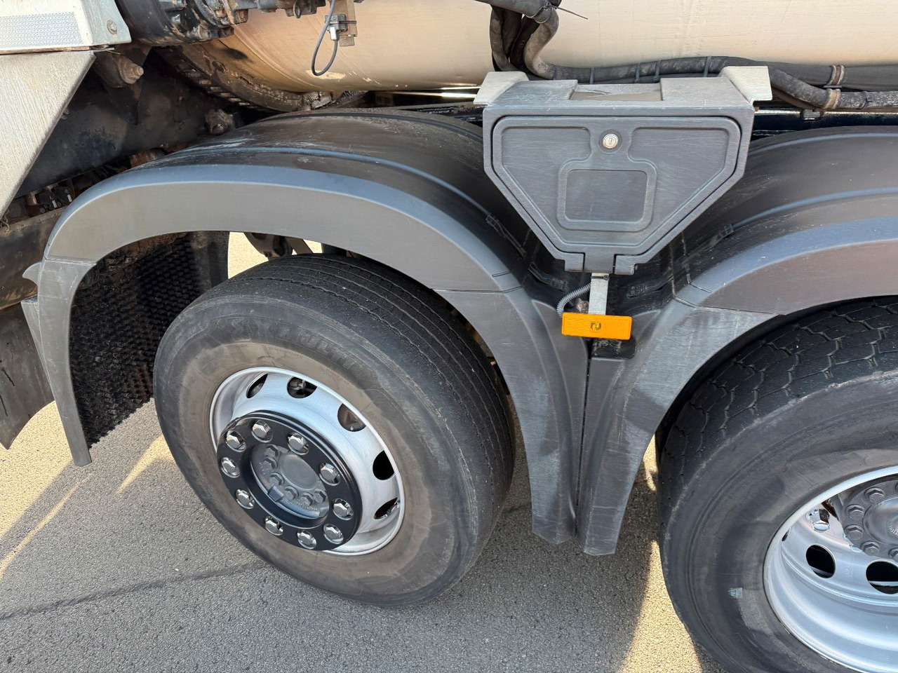 Mercedes-Benz Arocs 3236 8x2 Faun Rotopress 525 C Delta Lift - Çöp kamyonu: fotoğraf 4 Mercedes-Benz Arocs 3236 8x2 Faun Rotopress 525 C Delta Lift - Çöp kamyonu: fotoğraf 4