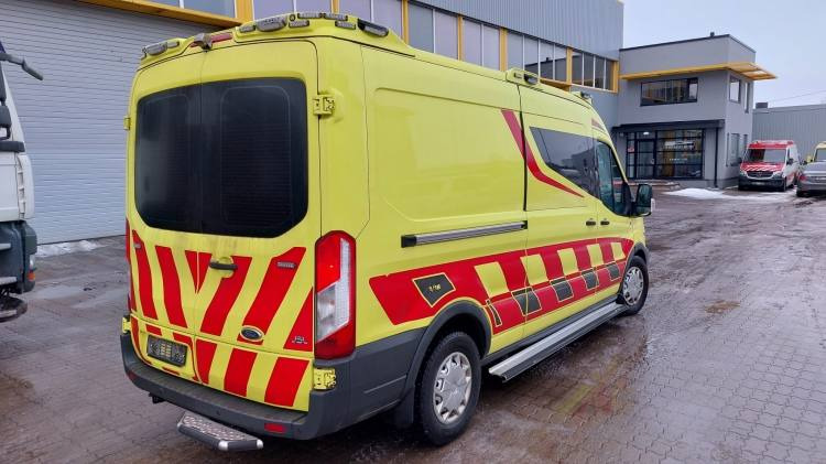 FORD TRANSIT 2,0TDI AMBULANCE KLIMA 1.2018 EURO 6, 3 UNITS - Ambulans arabası: fotoğraf 3 FORD TRANSIT 2,0TDI AMBULANCE KLIMA 1.2018 EURO 6, 3 UNITS - Ambulans arabası: fotoğraf 3