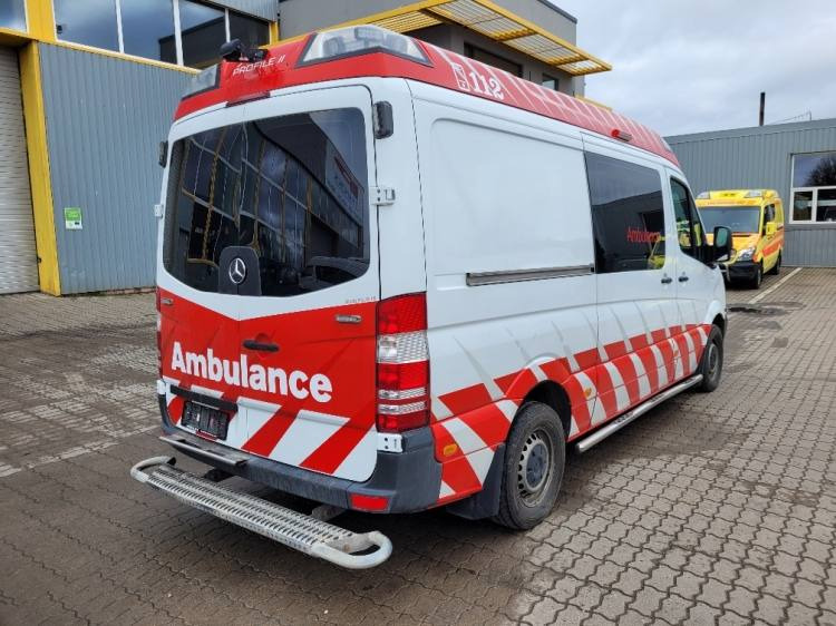 MERCEDES – BENZ SPRINTER 319 3.0D AMBULANCE (PROFILE) KLIMA, 6.2017, EURO 6 - Ambulans arabası: fotoğraf 4 MERCEDES – BENZ SPRINTER 319 3.0D AMBULANCE (PROFILE) KLIMA, 6.2017, EURO 6 - Ambulans arabası: fotoğraf 4