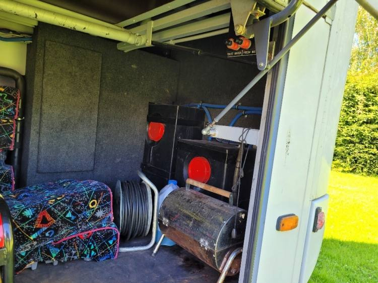 VOLVO B12M BERKHOF AXIAL70 MOTORHOME KLIMA 3.2003 - Turistik otobüs: fotoğraf 4 VOLVO B12M BERKHOF AXIAL70 MOTORHOME KLIMA 3.2003 - Turistik otobüs: fotoğraf 4