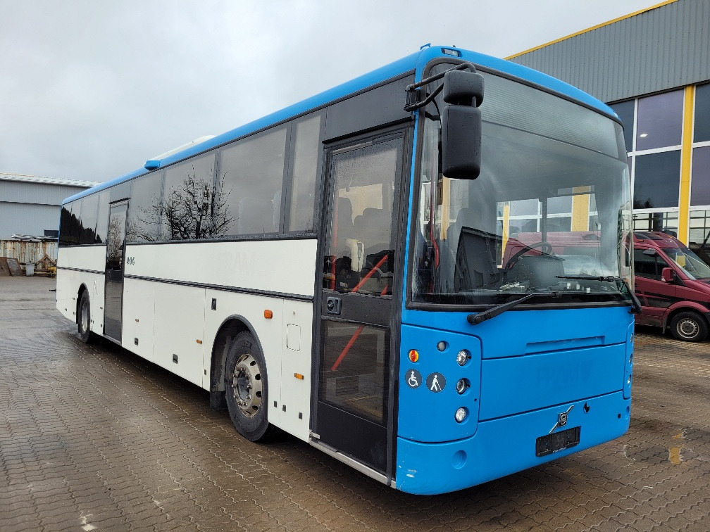 VOLVO B9R VEST CONTRAST, KLIIMA, 10.2012, EURO 5, HANDICAP LIFT, 51 seats, 12,8m - Şehirlerarası otobüs: fotoğraf 1 VOLVO B9R VEST CONTRAST, KLIIMA, 10.2012, EURO 5, HANDICAP LIFT, 51 seats, 12,8m - Şehirlerarası otobüs: fotoğraf 1