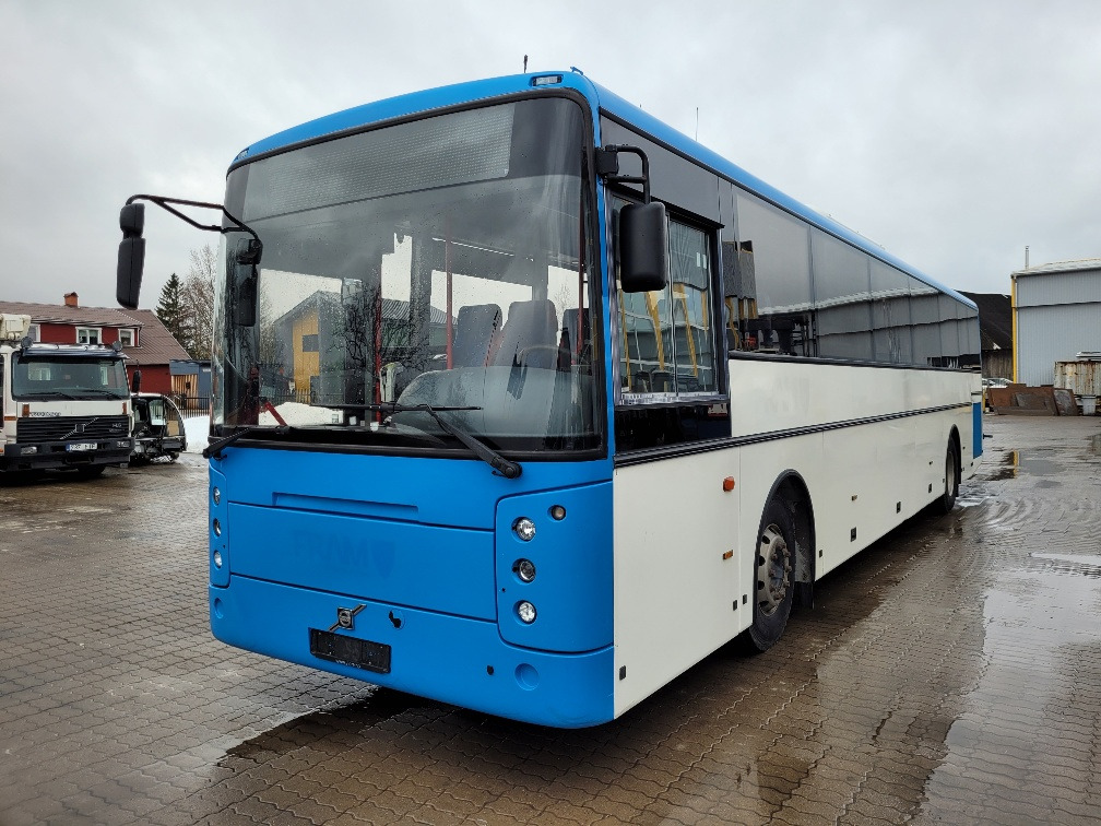 VOLVO B9R VEST CONTRAST, KLIIMA, 10.2012, EURO 5, HANDICAP LIFT, 51 seats, 12,8m - Şehirlerarası otobüs: fotoğraf 2 VOLVO B9R VEST CONTRAST, KLIIMA, 10.2012, EURO 5, HANDICAP LIFT, 51 seats, 12,8m - Şehirlerarası otobüs: fotoğraf 2