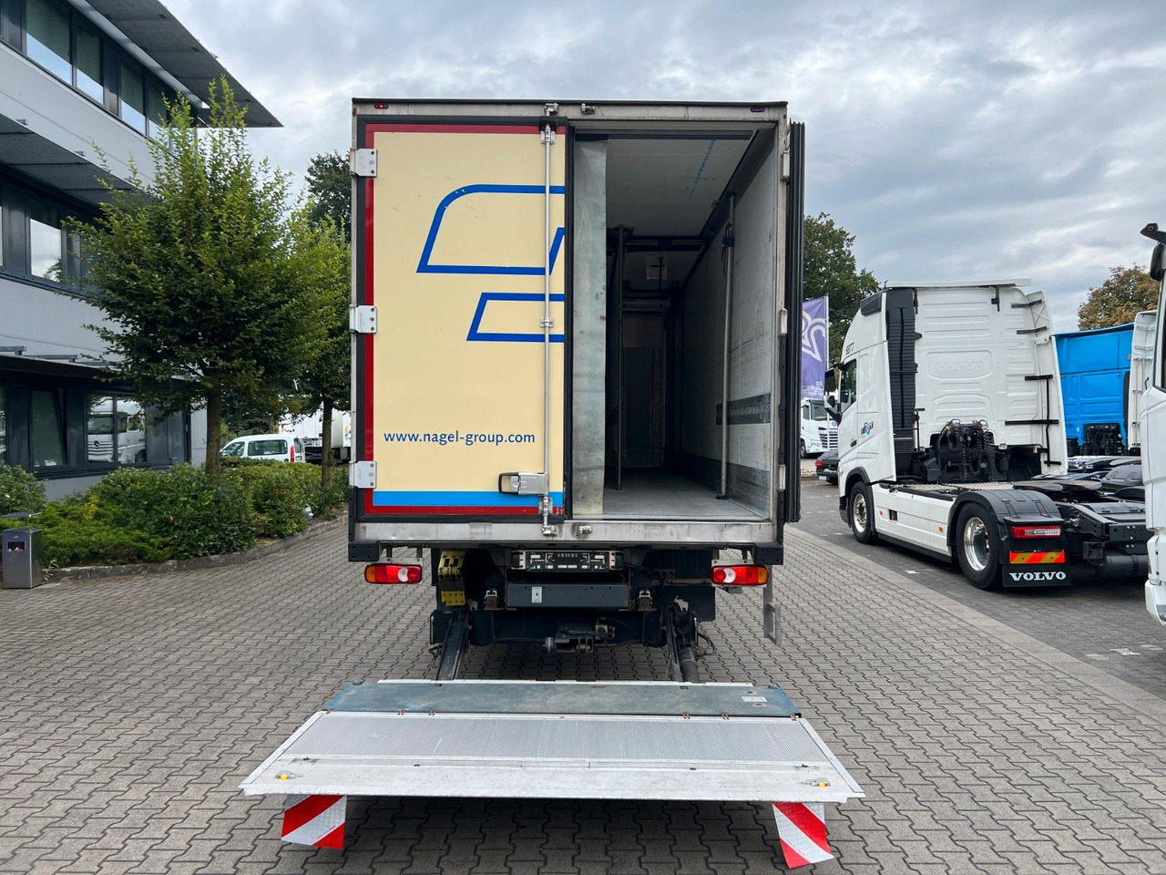 DAF LF 280 FA 16t. Multitemp, T1000 Spectrum - Refrijeratör kamyon: fotoğraf 4 DAF LF 280 FA 16t. Multitemp, T1000 Spectrum - Refrijeratör kamyon: fotoğraf 4
