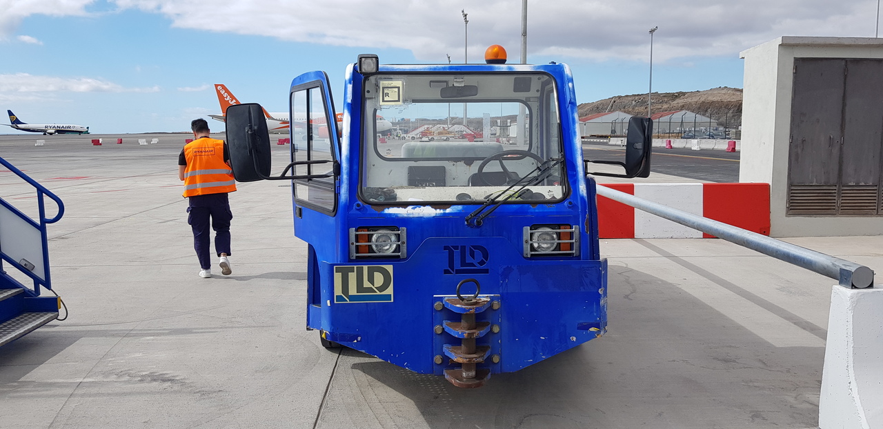 Pushback Tractor TLD 150-12 - Pushback araçı: fotoğraf 1 Pushback Tractor TLD 150-12 - Pushback araçı: fotoğraf 1