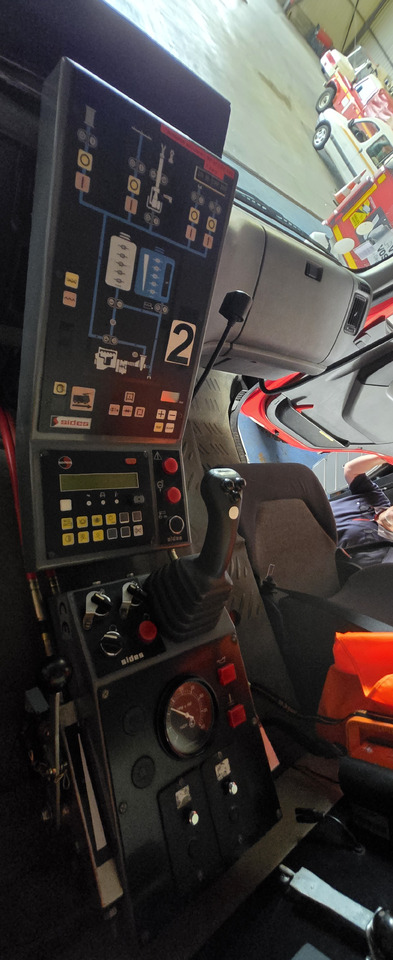 Sides - İtfaiye aracı: fotoğraf 4 Sides - İtfaiye aracı: fotoğraf 4