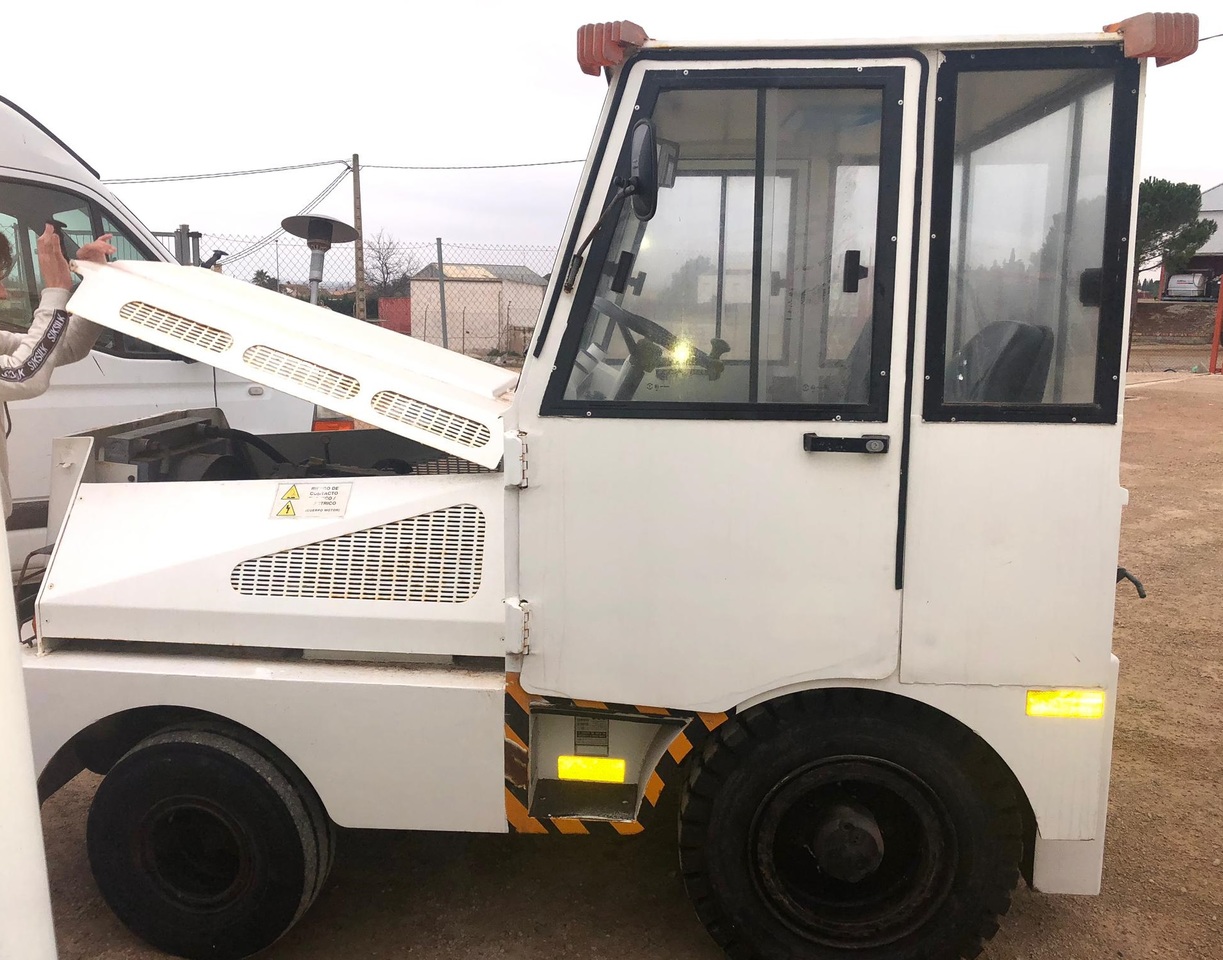 TEMG TRACTOR/DIESEL TG5000 - Bagaj traktörü: fotoğraf 5 TEMG TRACTOR/DIESEL TG5000 - Bagaj traktörü: fotoğraf 5