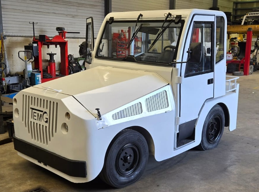 TEMG TRACTOR/DIESEL TG5006 - Bagaj traktörü: fotoğraf 1 TEMG TRACTOR/DIESEL TG5006 - Bagaj traktörü: fotoğraf 1