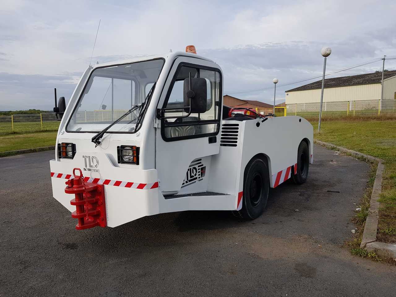 TLD Pushback TMX150-12 - Pushback araçı: fotoğraf 1 TLD Pushback TMX150-12 - Pushback araçı: fotoğraf 1